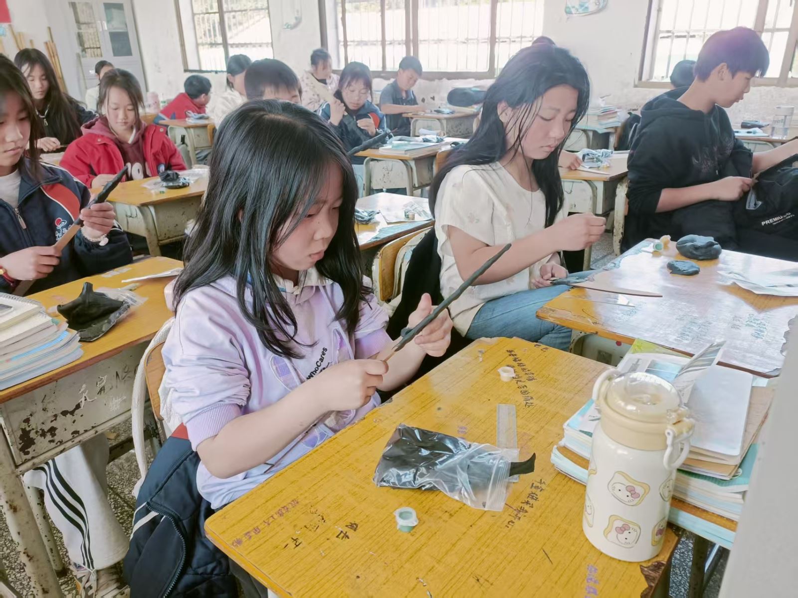 触摸青铜温度 传承千年文明——益阳市博物馆流动国学堂进校园