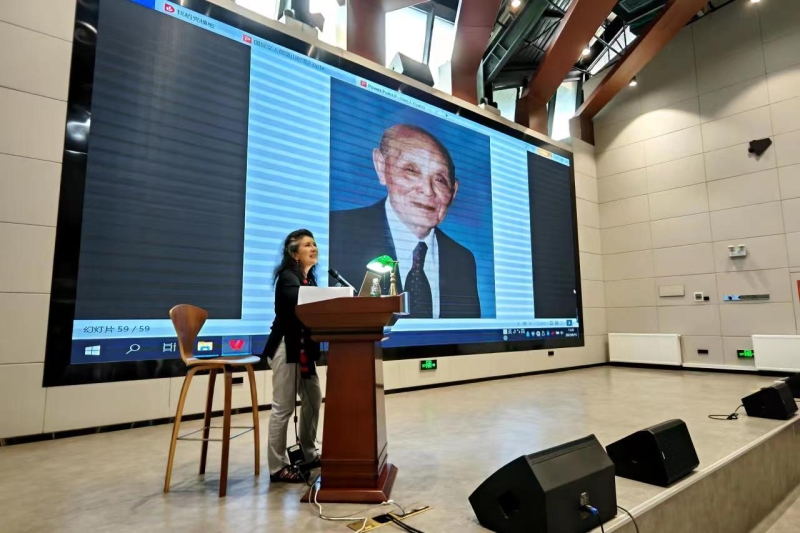 怀念国际正义人士何凤山——听何曼礼讲述父亲的故事