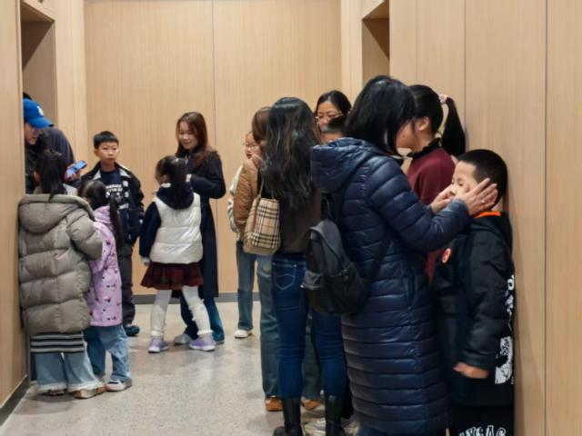 志愿者_33.jpg 志愿者_33.jpg
